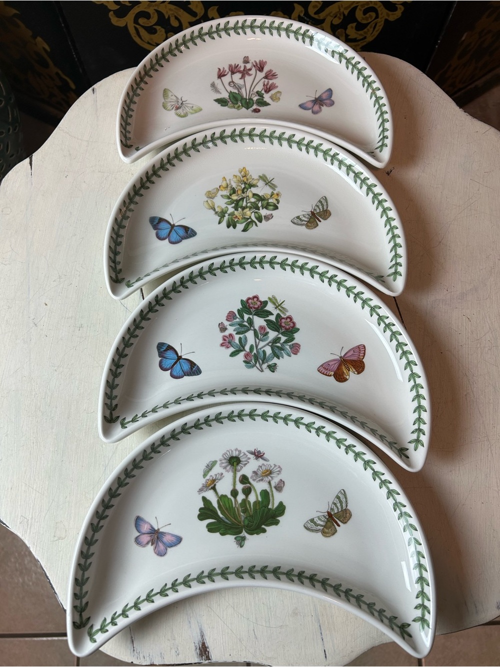 4 PORTMEIRON BOTANIC GARDEN Crescent Salad Plate Floral Butterflies Leaf Rim